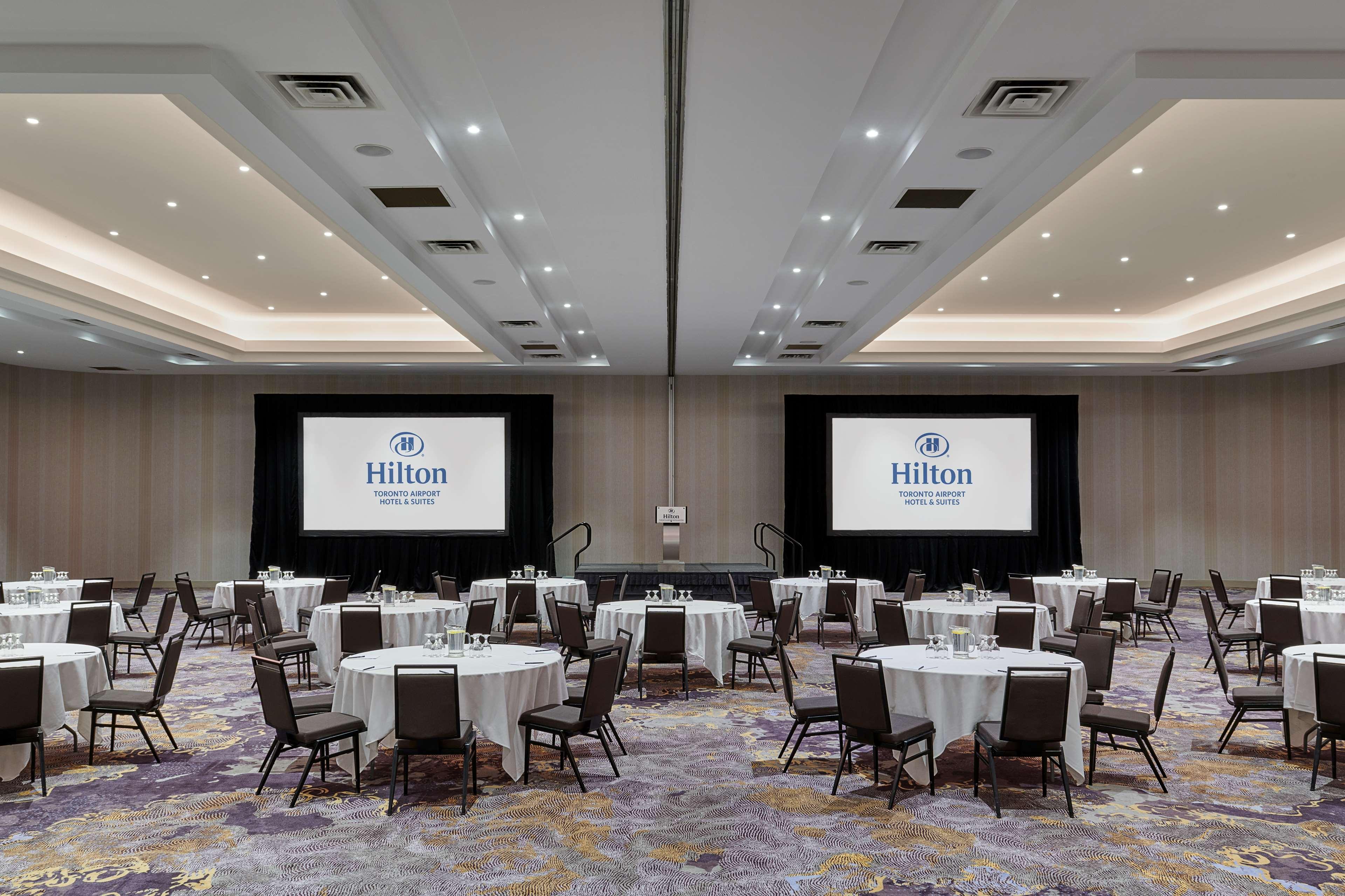 Hilton Toronto Airport Hotel & Suites Миссиссага Экстерьер фото